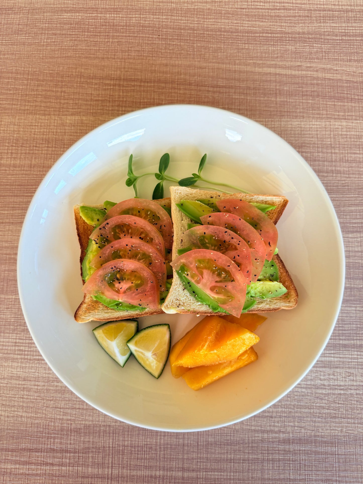 Lightweight Avo & Toast